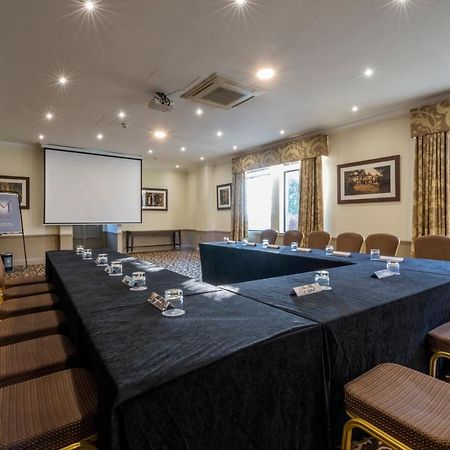 Macdonald Frimley Hall Hotel & Spa Камбърли Екстериор снимка