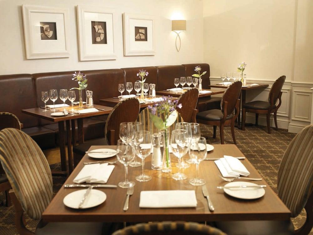 Macdonald Frimley Hall Hotel & Spa Камбърли Екстериор снимка