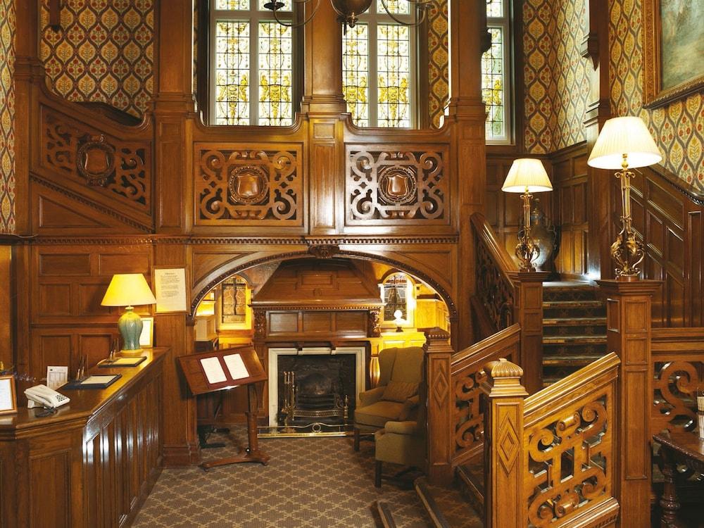 Macdonald Frimley Hall Hotel & Spa Камбърли Екстериор снимка