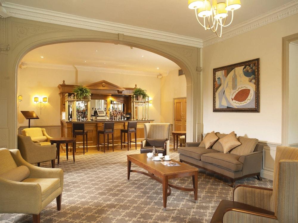 Macdonald Frimley Hall Hotel & Spa Камбърли Екстериор снимка