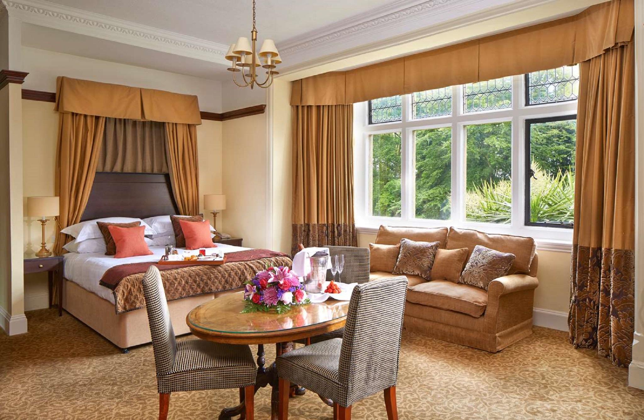 Macdonald Frimley Hall Hotel & Spa Камбърли Екстериор снимка