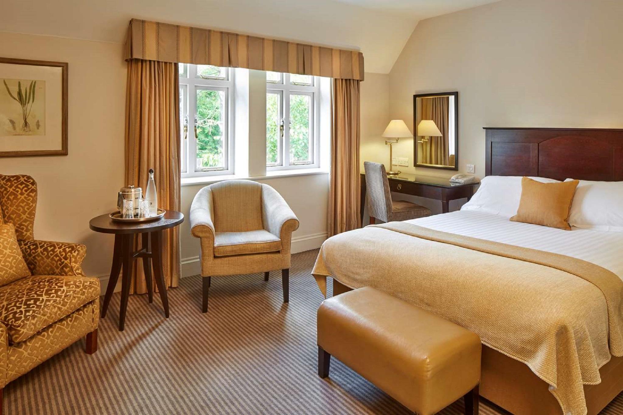 Macdonald Frimley Hall Hotel & Spa Камбърли Екстериор снимка