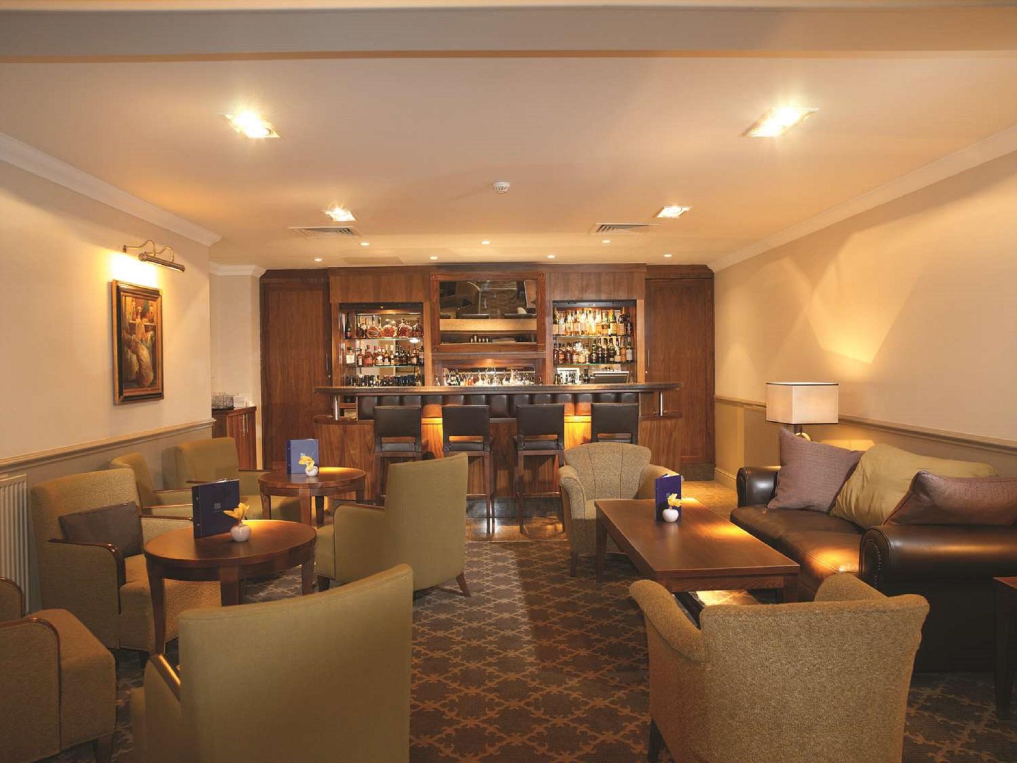 Macdonald Frimley Hall Hotel & Spa Камбърли Екстериор снимка
