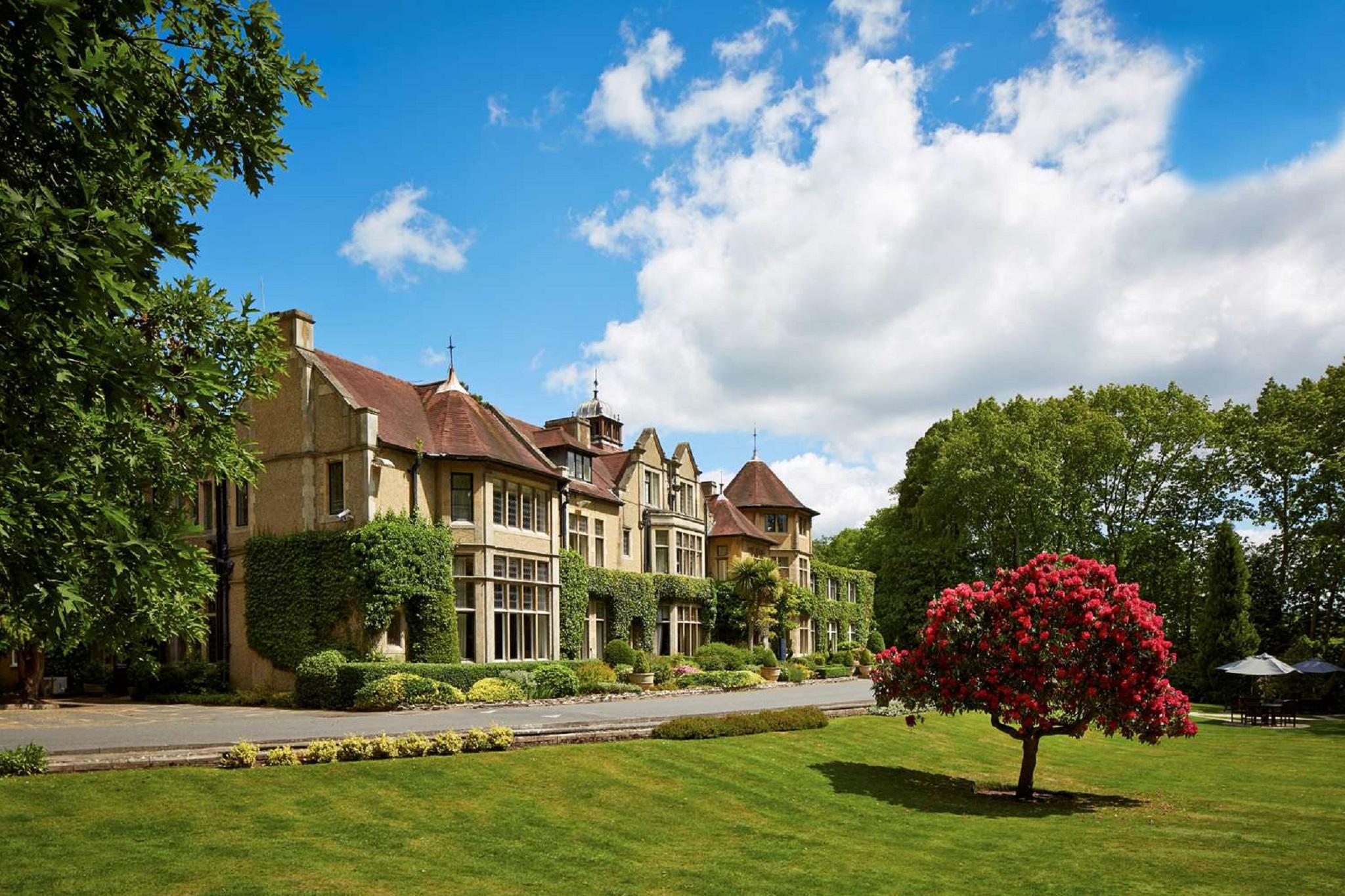 Macdonald Frimley Hall Hotel & Spa Камбърли Екстериор снимка