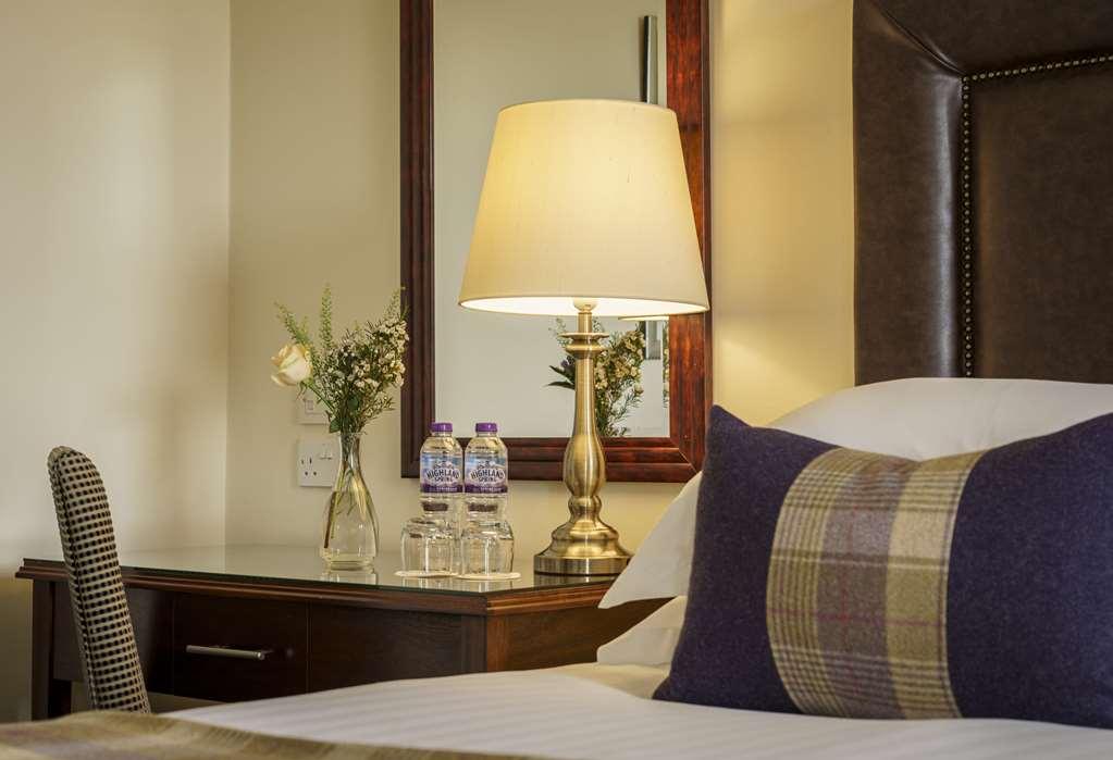 Macdonald Frimley Hall Hotel & Spa Камбърли Стая снимка