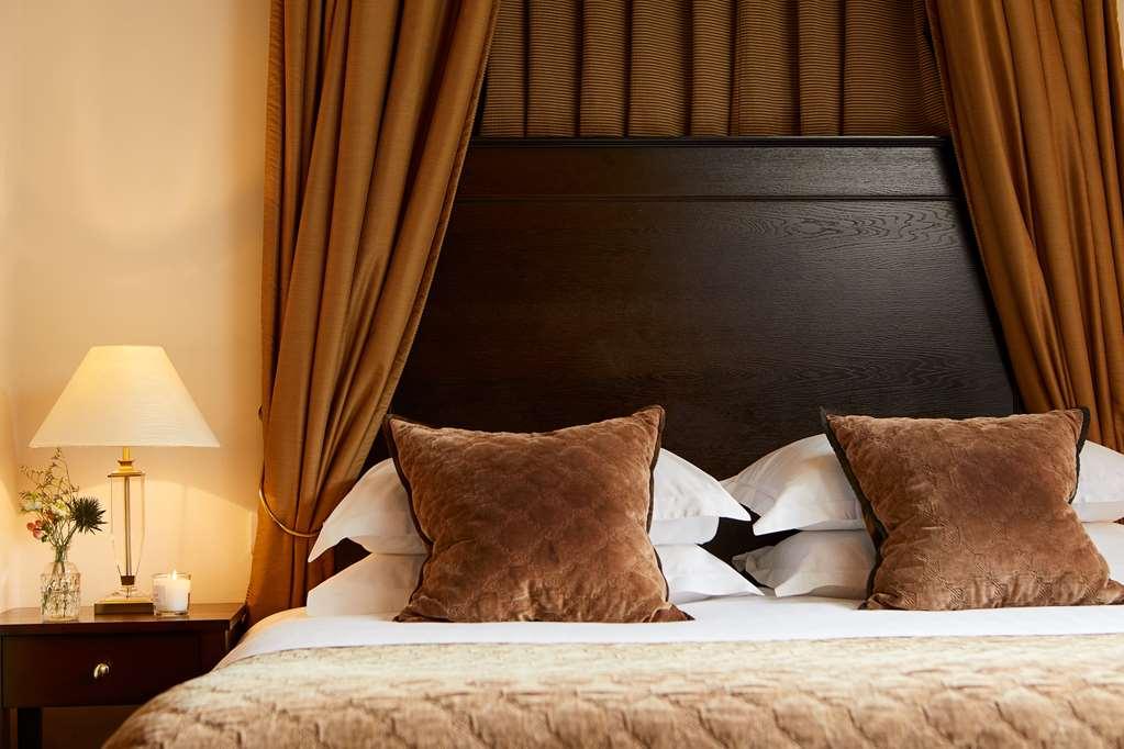 Macdonald Frimley Hall Hotel & Spa Камбърли Стая снимка
