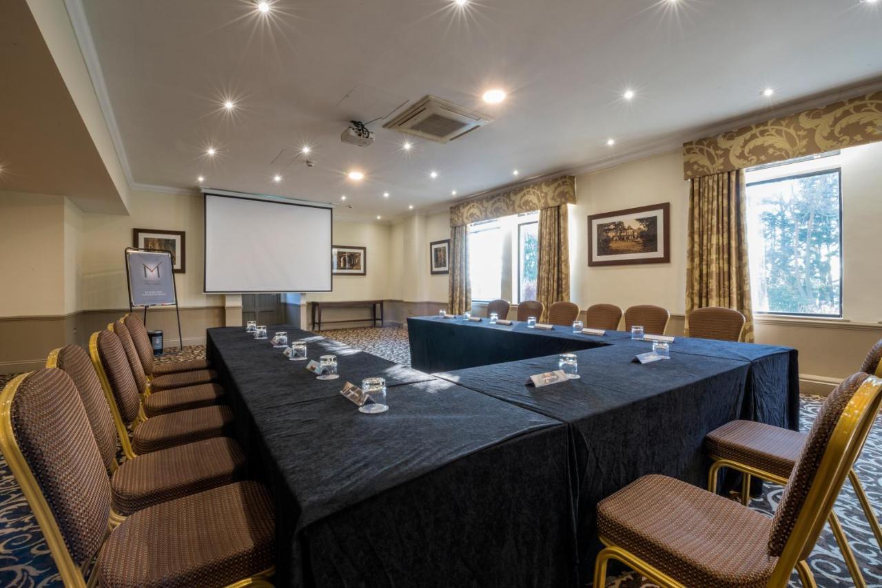 Macdonald Frimley Hall Hotel & Spa Камбърли Екстериор снимка