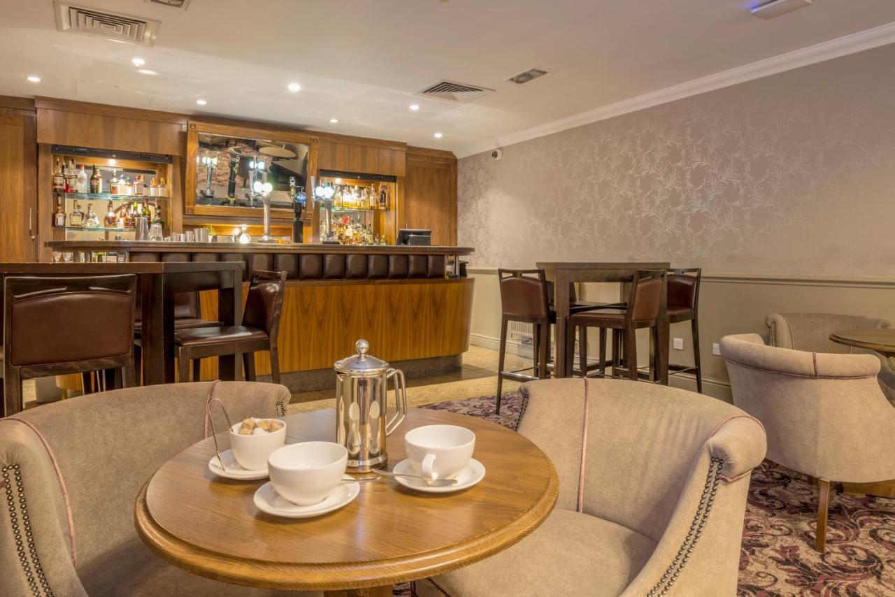 Macdonald Frimley Hall Hotel & Spa Камбърли Екстериор снимка