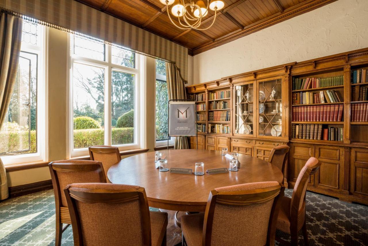 Macdonald Frimley Hall Hotel & Spa Камбърли Екстериор снимка