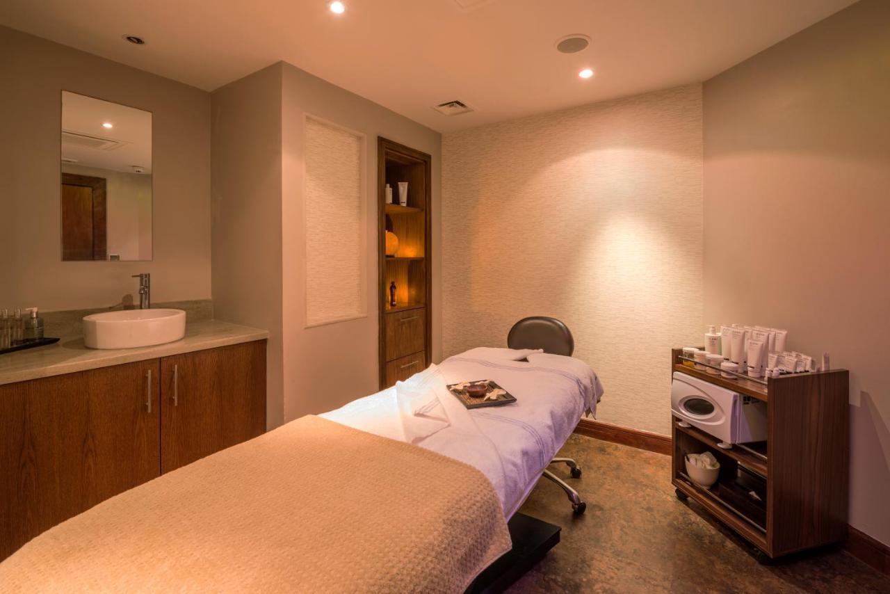 Macdonald Frimley Hall Hotel & Spa Камбърли Екстериор снимка